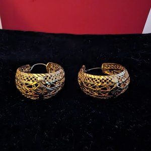 GOLD FILIGREE MANDALA EARRINGS LIGHTWEIGHT